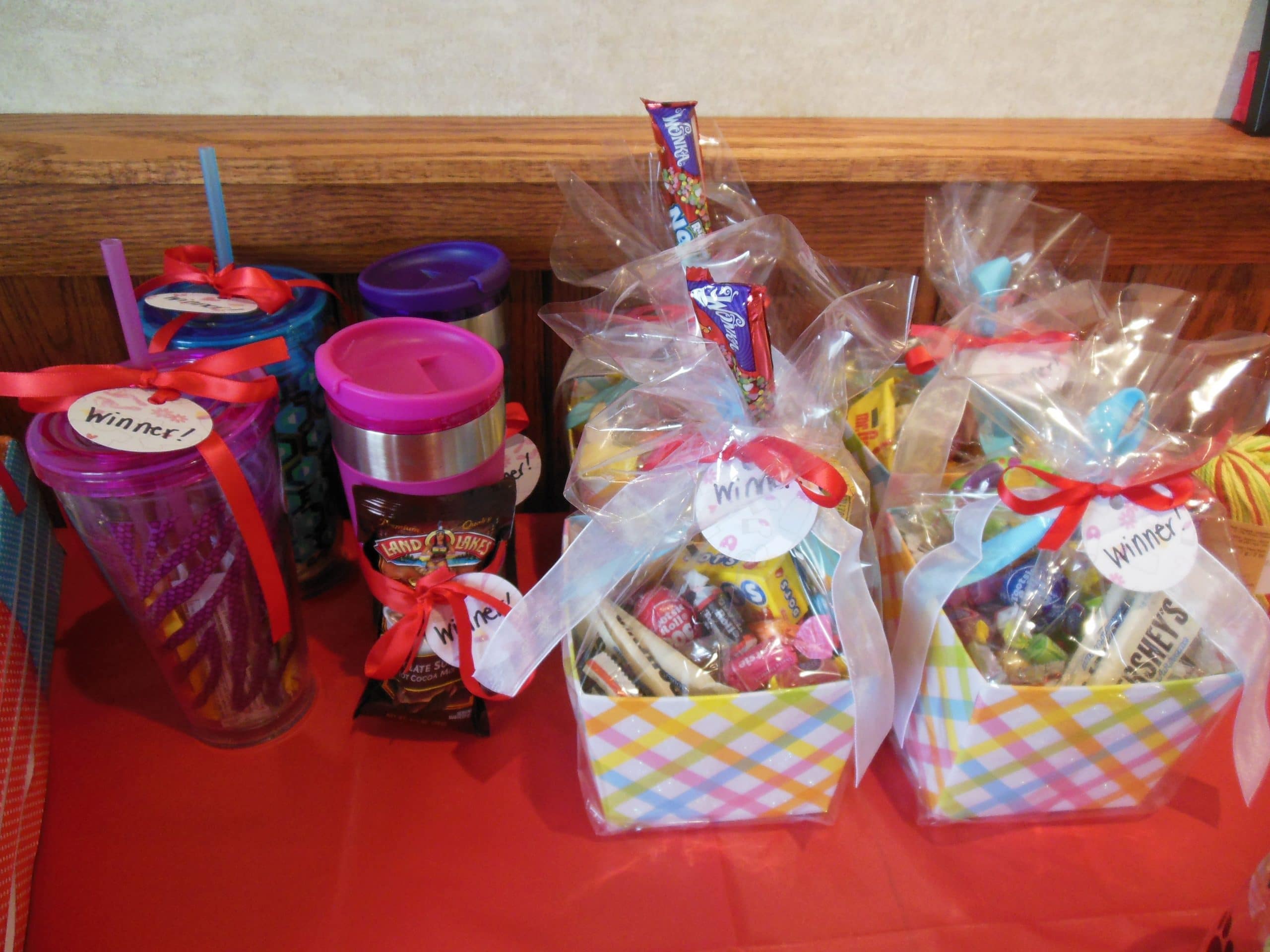 baby shower prizes - goody bags