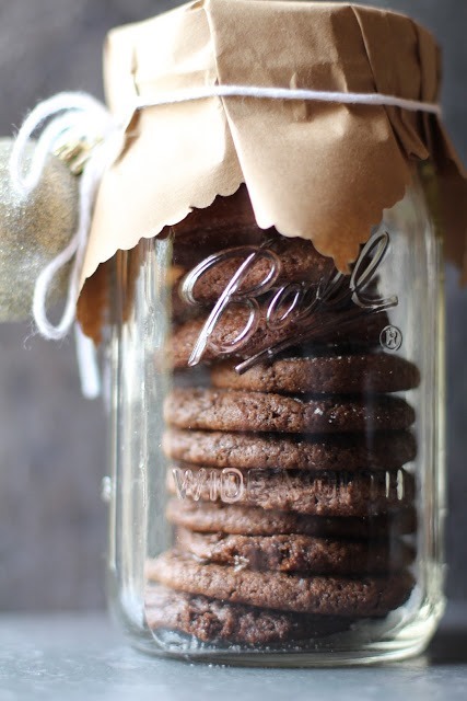 baked-cookies-in-a-jar