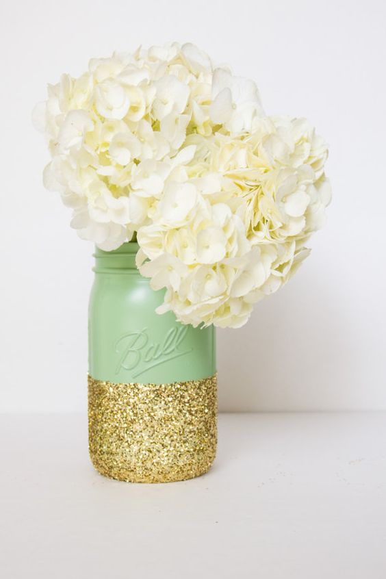 simple white flowers