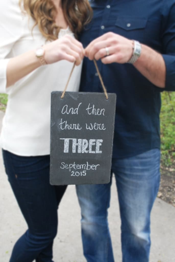 Pregnancy Announcement ideas. This collection includes announcements to husband, to parents, to family, to grandma, to friends, and more. These pictures are great inspiration for first, second and 3rd baby. Lots of funny, creative images for sibling announcements as well. #pregnancyannouncement #pregnant