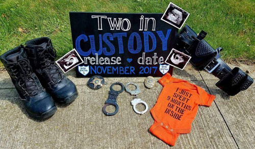 Pregnancy Announcement ideas. This collection includes announcements to husband, to parents, to family, to grandma, to friends, and more. These pictures are great inspiration for first, second and 3rd baby. Lots of funny, creative images for sibling announcements as well. #pregnancyannouncement #pregnant