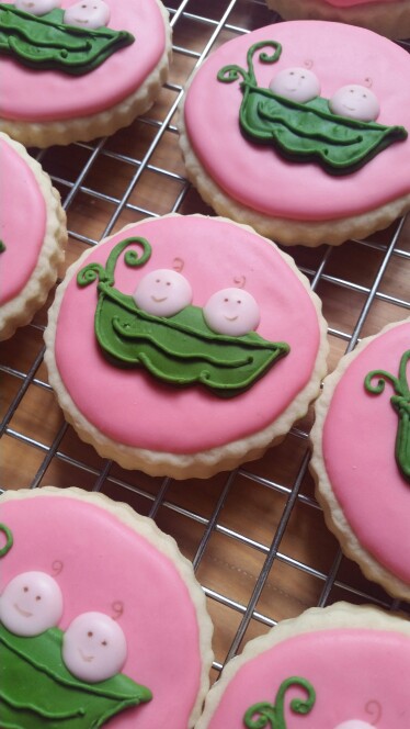 Baby shower cookies 12