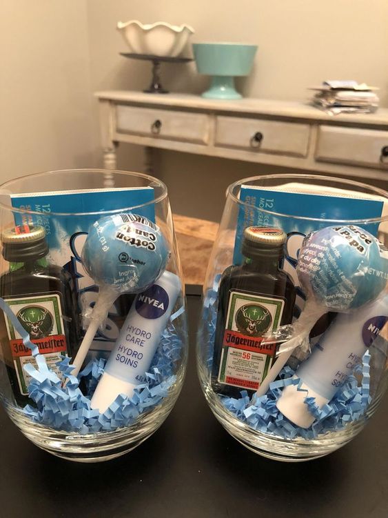 coed baby shower gift ideas