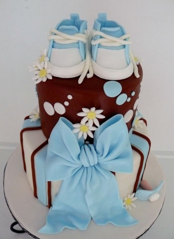 its a girl baby shower cake