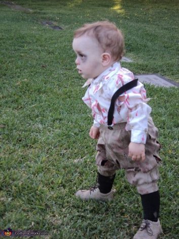 Baby Halloween costumes for girls and for boys. Lots of funny and unique ideas for twins, for mom and baby, for newborns, for baby in a stroller or baby in a carrier or wagon. #babyhalloween #costumes #scary