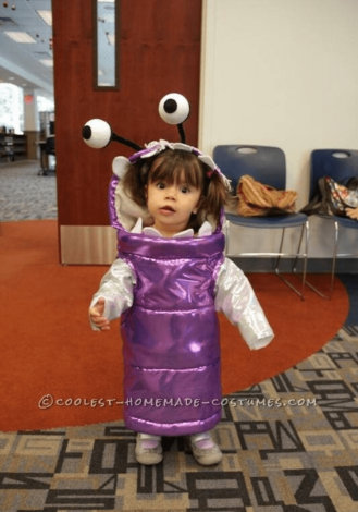 Baby Halloween costumes for girls and for boys. Lots of funny and unique ideas for twins, for mom and baby, for newborns, for baby in a stroller or baby in a carrier or wagon. #babyhalloween #costumes #scary