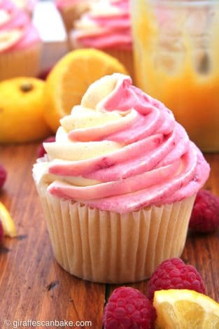 Baby Shower Cupcakes for girls, boys and neutral showers. This collection includes cupcake ideas for woodland, elephant, boho, floral, rustic, pink, baby blue, animal baby shower themes, and a lot more. Some ideas are DIY simple and easy to make yourself, some are inspiration for you to take to your baker. #babyshower