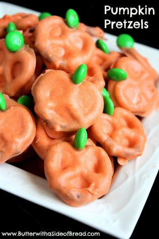 Fall Baby Shower Ideas. Click to find fun decorations and food ideas and recipes for your Autumn Baby Shower. Also find rustic ideas for favors, your baby shower cake, themes, cupcakes, cookies, centerpieces, prizes and invitations for boy and girl showers.