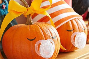 Fall Baby Shower Ideas. Click to find fun decorations and food ideas and recipes for your Autumn Baby Shower. Also find rustic ideas for favors, your baby shower cake, themes, cupcakes, cookies, centerpieces, prizes and invitations for boy and girl showers.