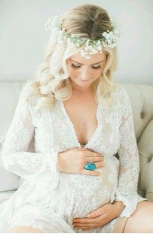 Maternity Photos. Lots of ideas with husband and single mom. Different themes include outdoor, fall, winter, summer, with toddler, and much more.