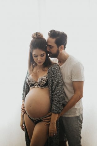 Maternity Photos. Lots of ideas with husband and single mom. Different themes include outdoor, fall, winter, summer, with toddler, and much more.