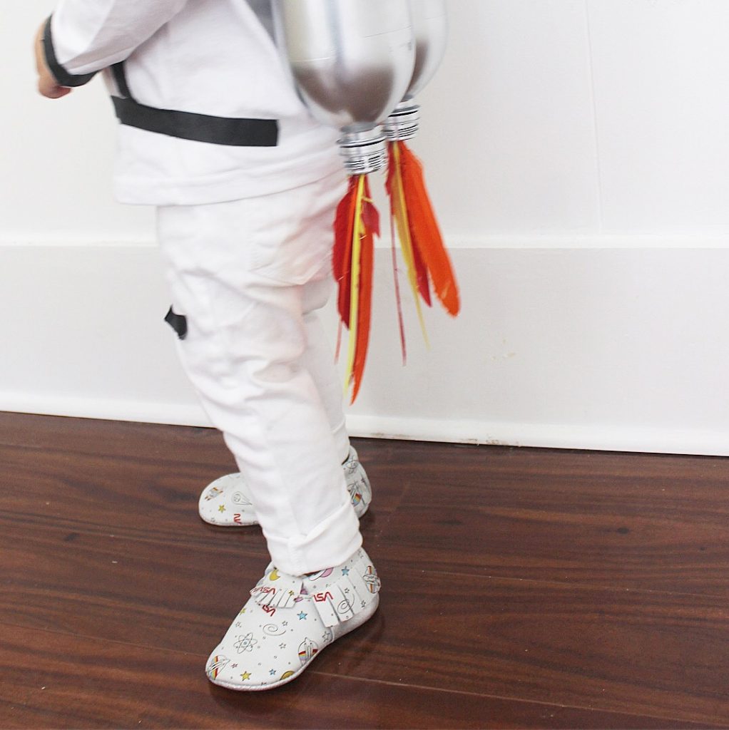 The Best Toddler Costumes. Funny, cute and unique toddler Halloween costume ideas for boys and girls. Some costumes include scary, deer, unicorn, matching with siblings, witch, and more. Click for easy homemade DIY costume ideas.