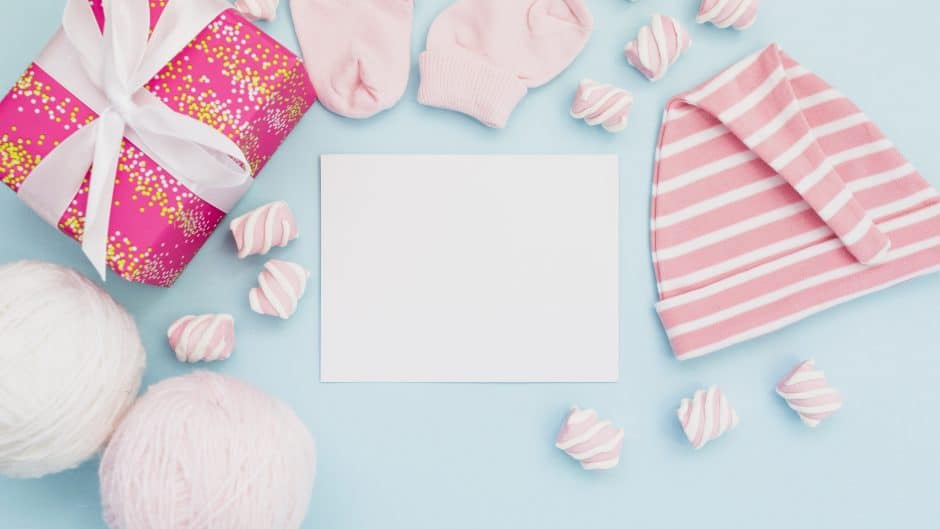 What To Write In A Baby Shower Card, According To Those ...