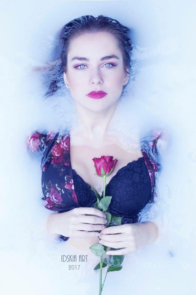 Milk bath photography ideas. Click to see lots of great DIY ideas for your photoshoot, including for maternity, baby, kids, face only, boudoir, with flowers, outdoor and more. Also see pro tips on how you can do it yourself. #milkbath