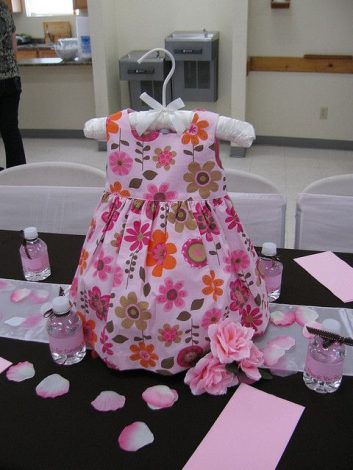 Easy, Budget Friendly Baby Shower Ideas For Girls - Tulamama