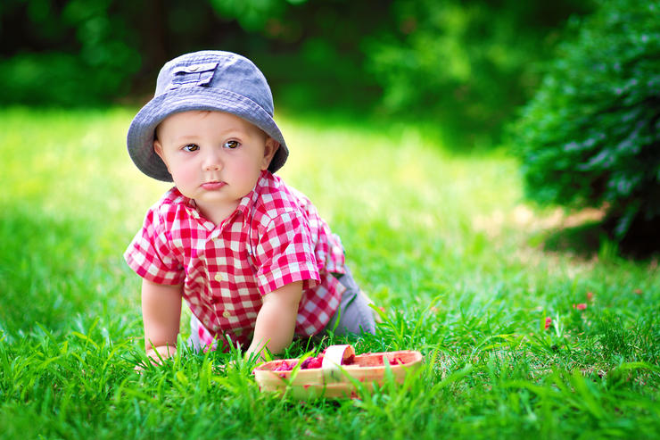 Celtic names for baby girls and baby boys. Also choose from gender neutral names. Pin it. #cutenames #babynames #celtic