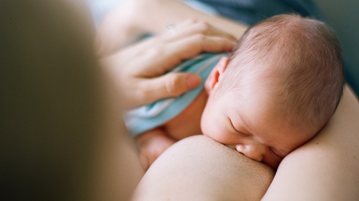 https://tulamama.com/wp-content/uploads/2019/07/breastfeeding-on-demand.jpg
