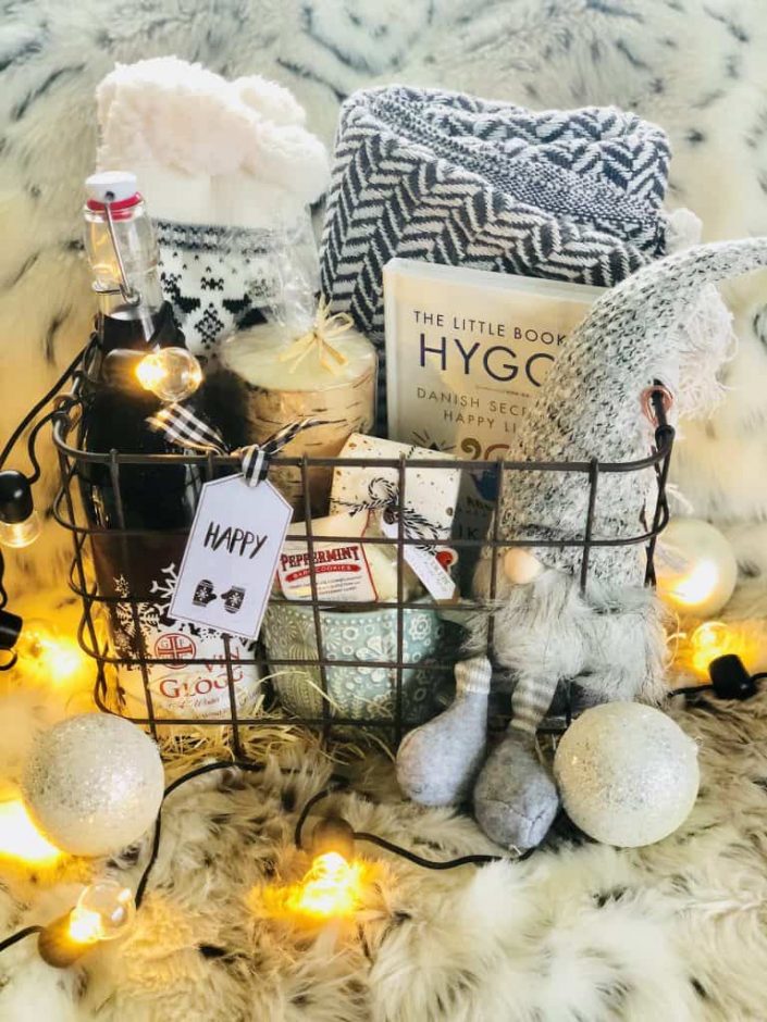 https://tulamama.com/wp-content/uploads/2019/11/christmas-gift-baskets-for-mom-easy-705x940.jpg