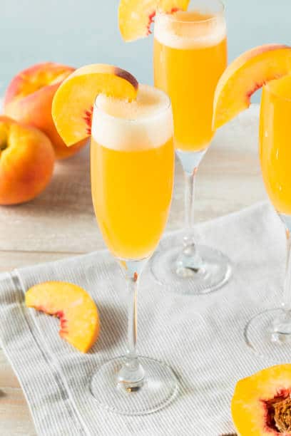 how to set up a mimosa bar plus delicious recipes and free printables for your momosa bar