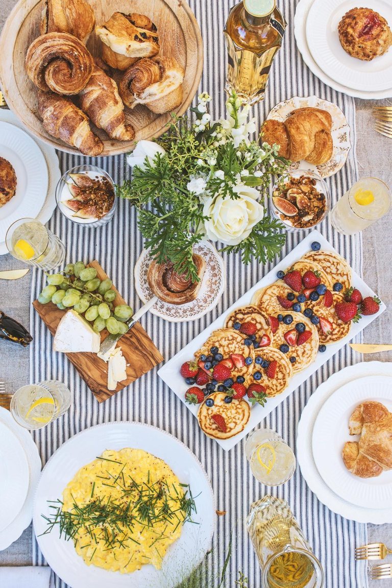 Easy To Follow Tips On Planning A Stress-Free Baby Shower Brunch - Tulamama