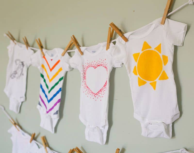 Cheap And Easy Guide To Baby Shower Bib and Onesie Decorating