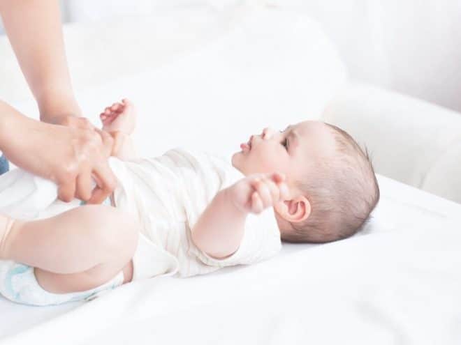 5 Signs It's Time to Go Up a Diaper Size