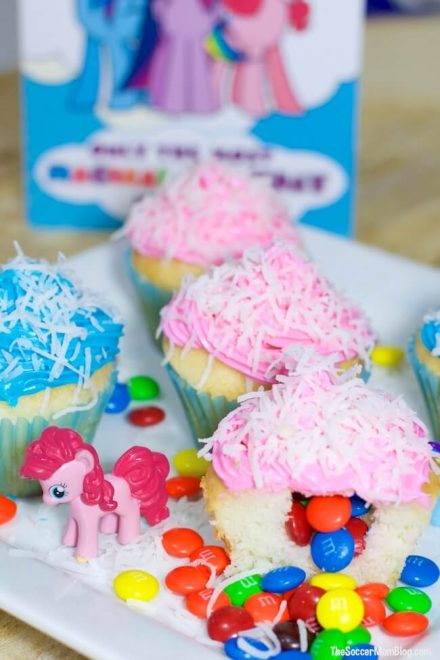 Easy Gender Reveal Cupcakes To Inspire You Tulamama 7317