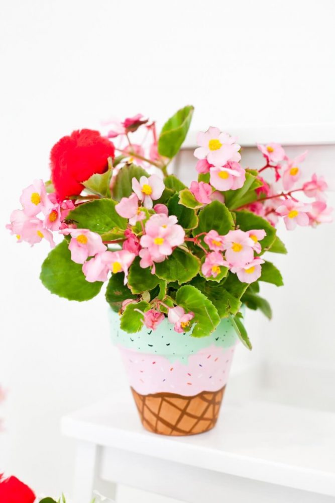 Baby Sprinkle Ideas | Beautiful ideas for boys, for girls and gender neutral parties. Included are simple yet elegant ideas you can totally DIY. #babyshower #secondbaby #pregnant