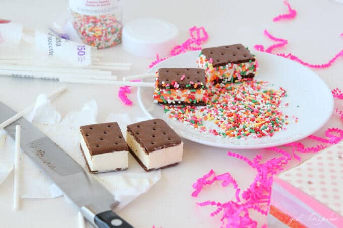 Baby Sprinkle Ideas | Beautiful ideas for boys, for girls and gender neutral parties. Included are simple yet elegant ideas you can totally DIY. #babyshower #secondbaby #pregnant