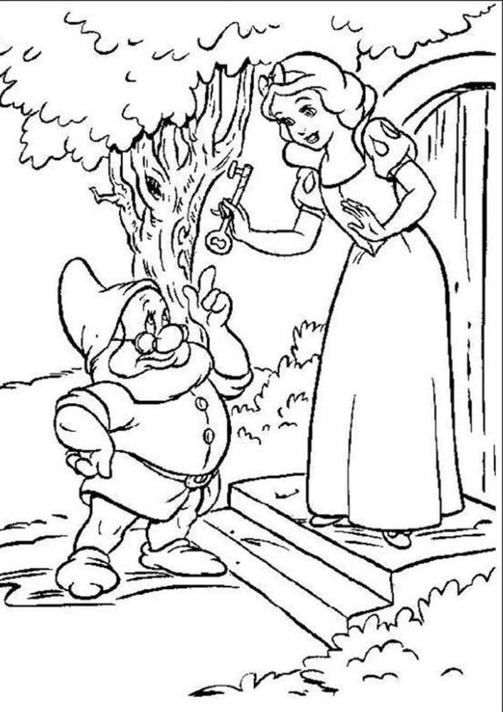 Fun Snow White coloring pages for your little one. They are free and easy to print. The collection is varied with different skill levels