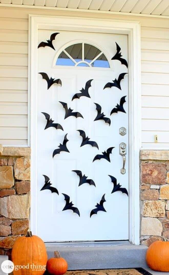 Fun and Easy Halloween Door Decorations You Can Totally DIY! Tulamama